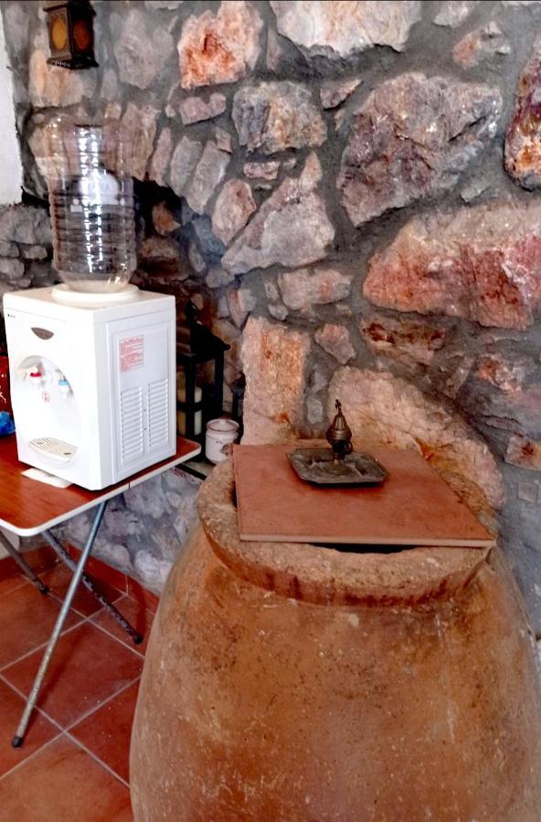 فيلا خيوسفي Traditional Stone House In Chios المظهر الخارجي الصورة